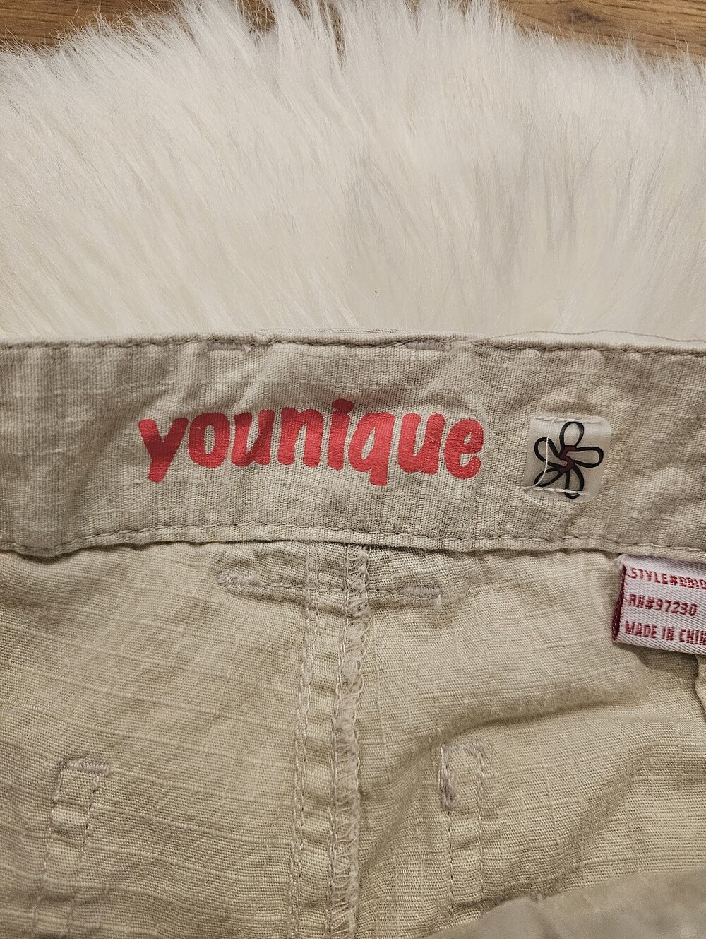 Vintage Low Rise Beige Cargo Jogger Pants With Ruched Hem - Picture 4 of 8